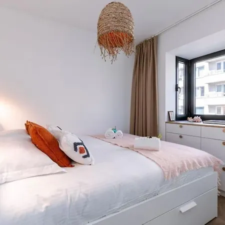 Comfortabel In Centrum Vlakbij شقة *