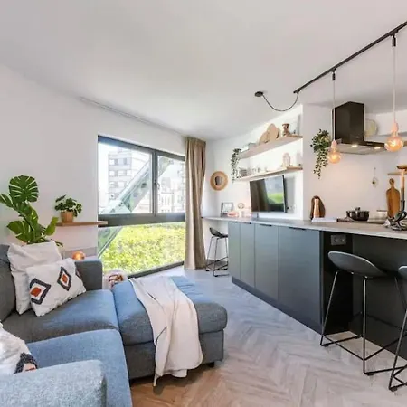 Comfortabel In Centrum Vlakbij Ostenda